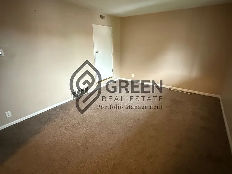 2779 Cooper Dr — Photo 12