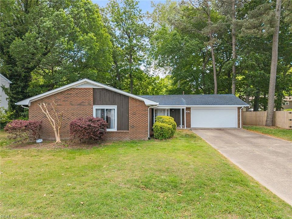 1st image of 104 Admiral Ct