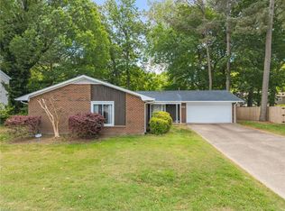 104 Admiral Ct, Hampton, VA 23669