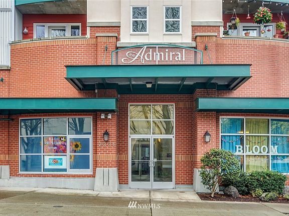 Welcome to the desirable Admiral Condominium.  Professionally run and well maintained for easy condo living.