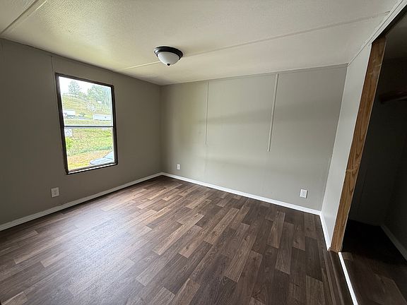 4th image of 208 Caboose Cir Lot 27