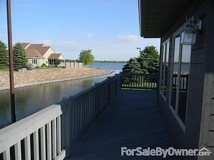 wrap around deck in back looking towards lake