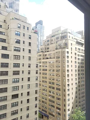 Rented by Manhattan Apartment Organization | media 9