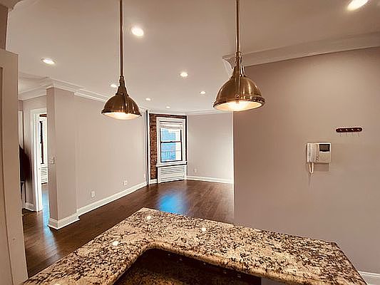 4th image of 21-77 33rd St #4HH