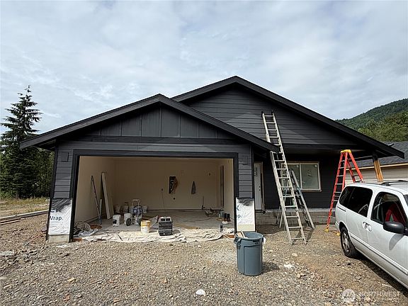 2nd image of 6474 Watson Loop