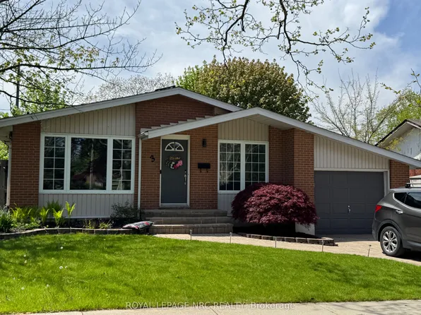 3 Clearview Hts, Saint Catharines, ON L2T 2W2