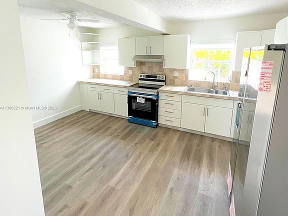 4th image of 18702 NW 48th Ave