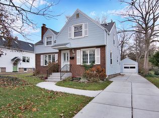 126 Los Robles St, Williamsville, NY 14221