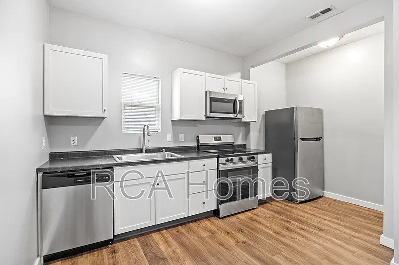 1 bed, 1.0 bath, 450 sqft, $775 — Photo 3