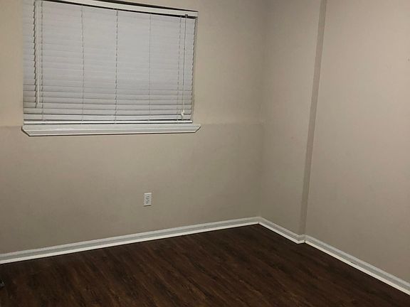3rd image of 455 Newport Way NW APT 201