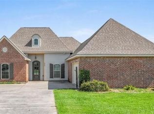 16500 Ja Elle Dr, Iowa, LA 70647