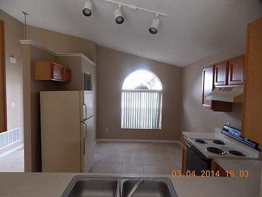 4th image of 11753 Broad Oak Ct