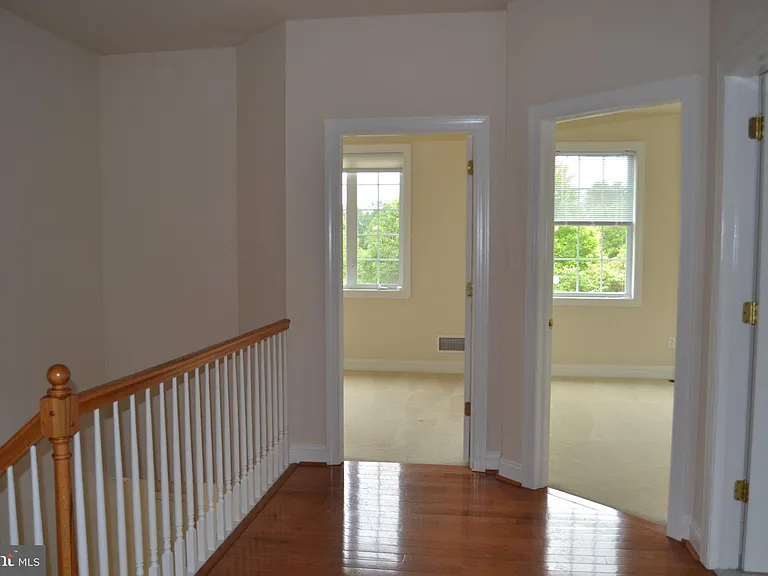 806 Wren Ln — Photo 27
