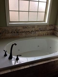 1st image of 102 Oxfordshire Ct