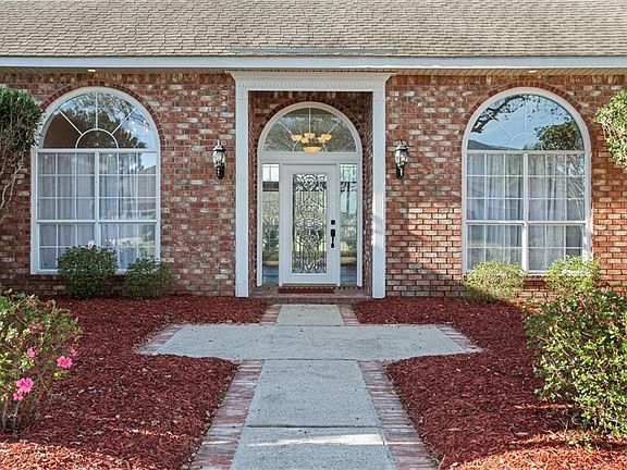 3rd image of 3848 Lake Lynn Dr