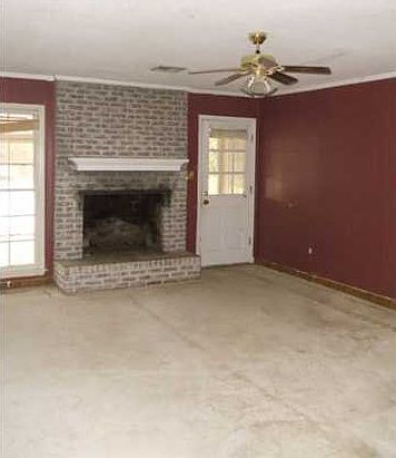 3rd image of 2640 Old Orchard Ln