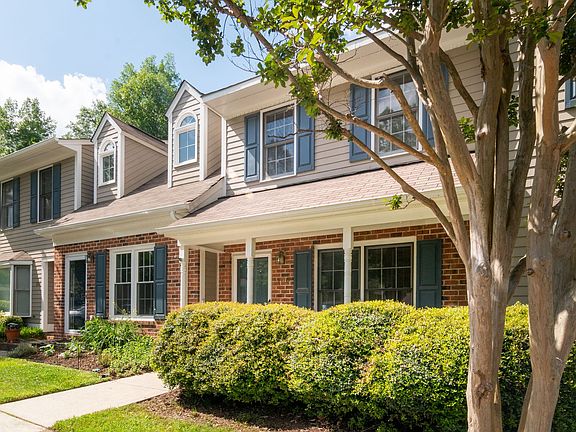 2nd image of 106 Forest Oaks Dr