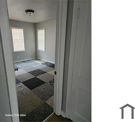 714 NE 25th St — Photo 4
