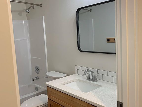 4th image of 4519 N Keller Ln
