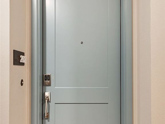 2nd image of 1000 N Tangent Privado Unit 202