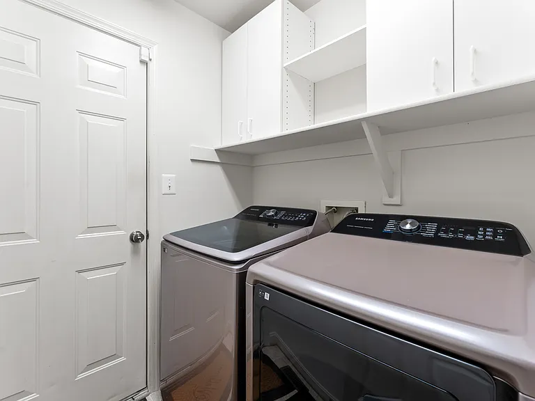 10105 Cotter Ct — Photo 8