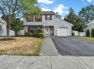 38 Pinyon St, Howell, NJ 07731