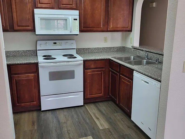 1412 Bass Dr #D — Photo 14