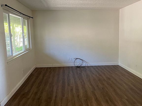 5th image of 500 Pomona Ave Unit 4