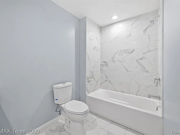 3330 Woodside St — Photo 22