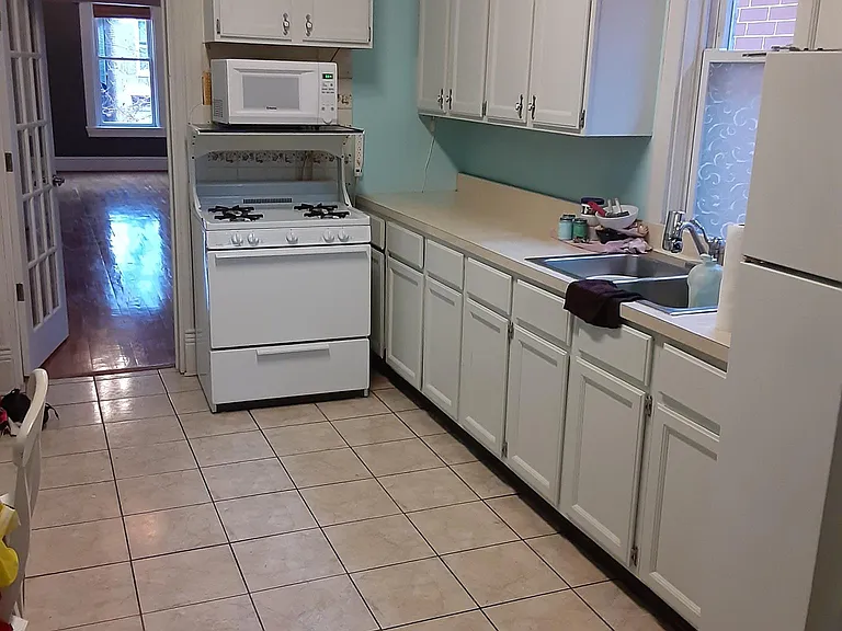 924 N Honore St #2 — Photo 8