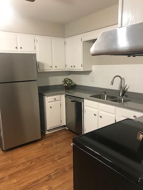 1st image of 629 S Batavia Ave APT 5