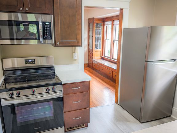 2nd image of 2692 E 128th St