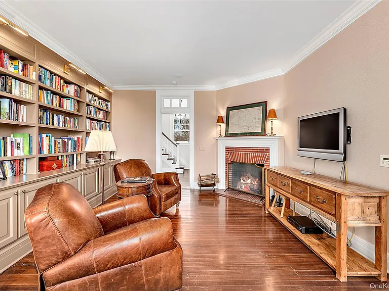 270 Guard Hill Rd — Photo 16