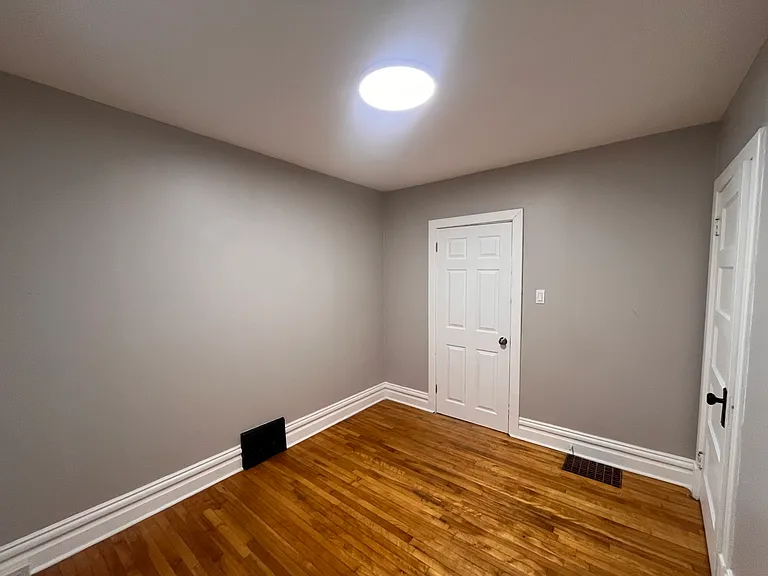 415 Eva Ave — Photo 12