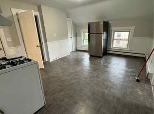 31 Lincoln Ave APT 6, Central Falls, RI 02863