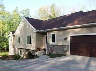 5222 Coldbrook Dr, Mantua, OH 44255