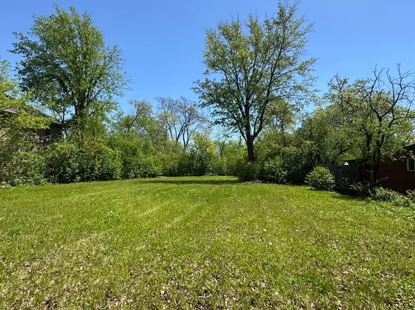 1443 Stratford Rd, Deerfield, IL 60015