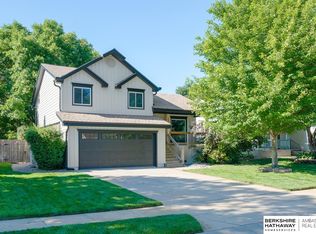 12618 Lillian St, Omaha, NE 68138