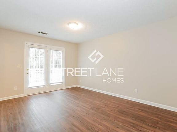 2nd image of 2895 Williams Farm Dr