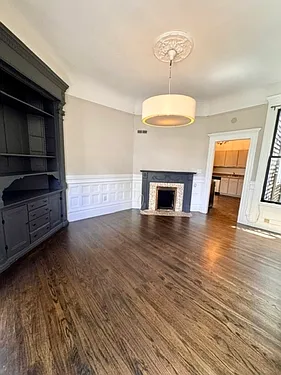 1703 Oak St — Photo 3