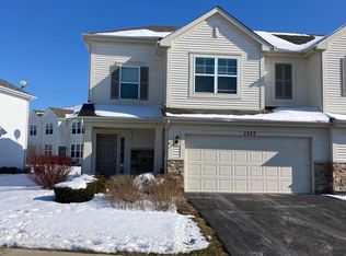 1357 Newport Cir, Hampshire, IL 60140