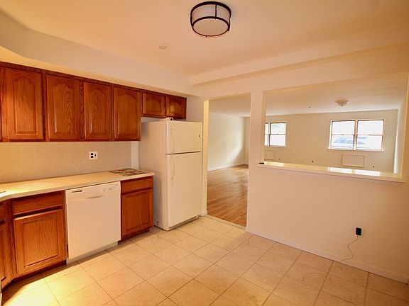 5th image of 575 Prospect Ave