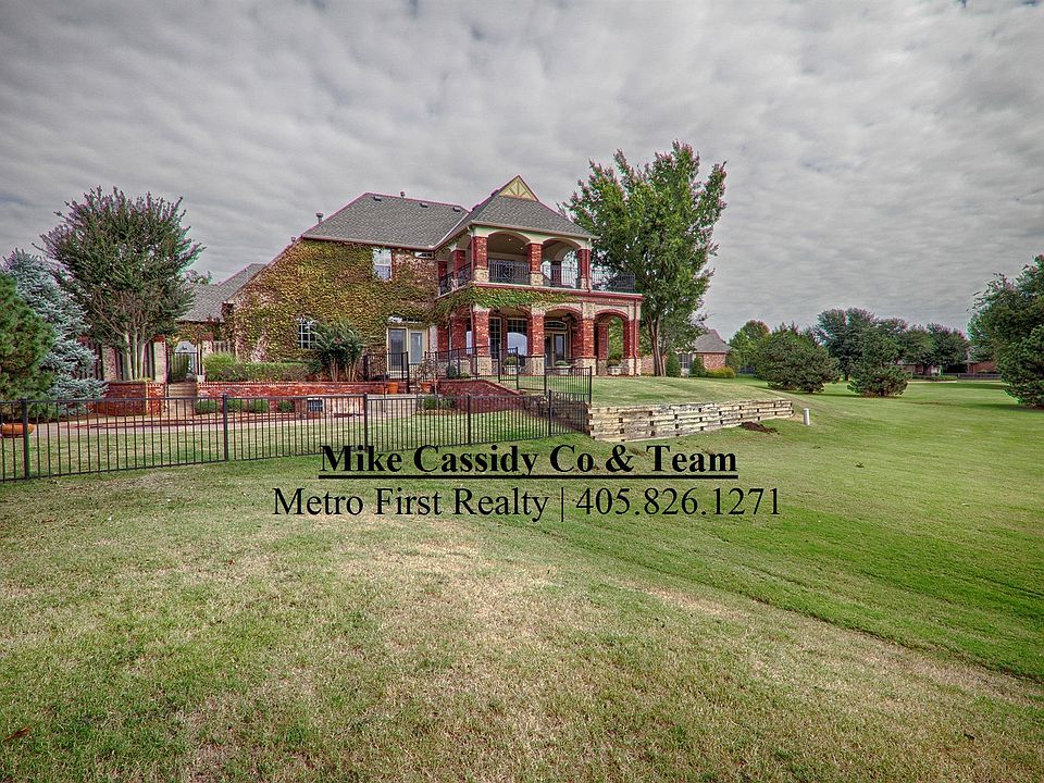 2nd image of 2 Arrow Brook Ct