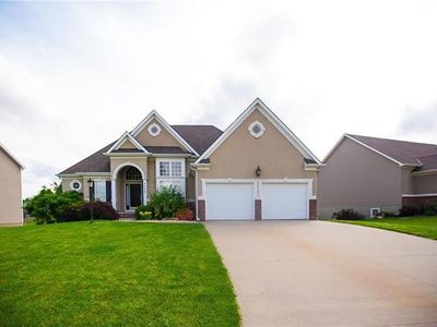 4606 Hallbrook Dr, Saint Joseph, MO, 64506