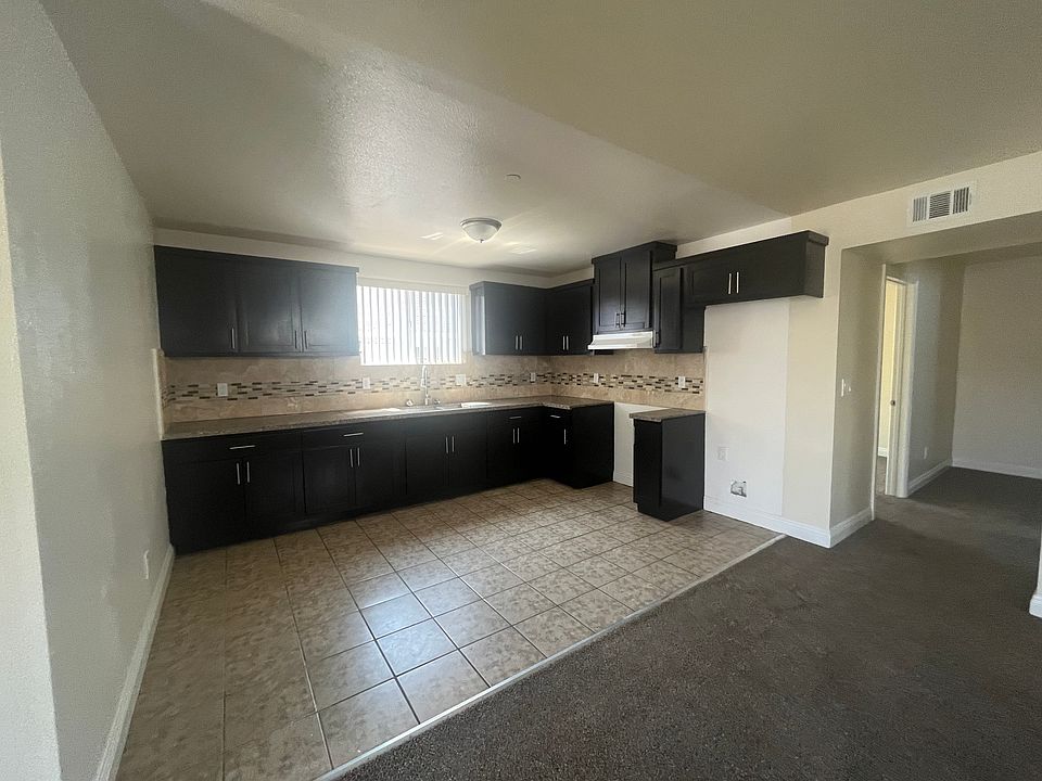 2nd image of 6609 Estrella Ave #6609