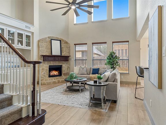 4th image of 12700 Saratoga Springs Cir