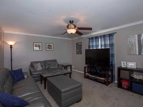 3rd image of 3644 Krierview Dr