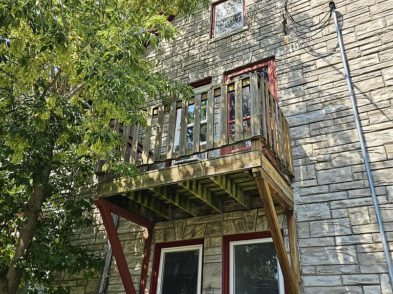 Unit has a small and secluded private rear porch (86"x45") that is connected through a small hallway. Fenced backyard access is also available for use by tenants. No grills are allowed on porches for safety reasons.