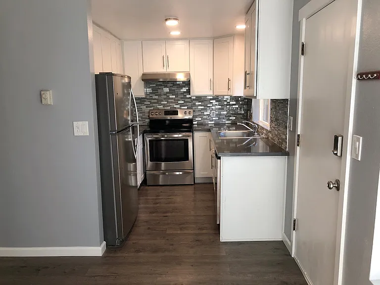 14836 SE 16th St #4 — Photo 8