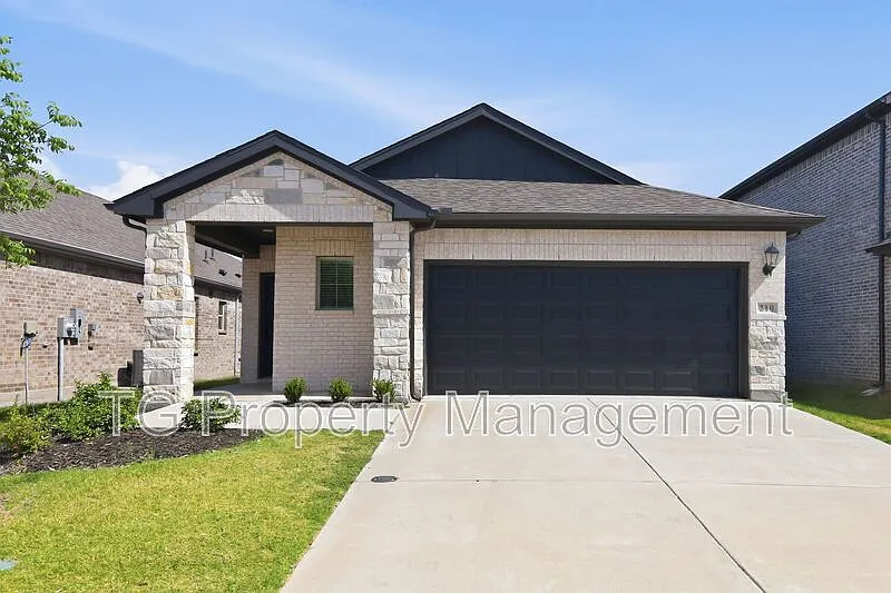 210 Berkshire Dr